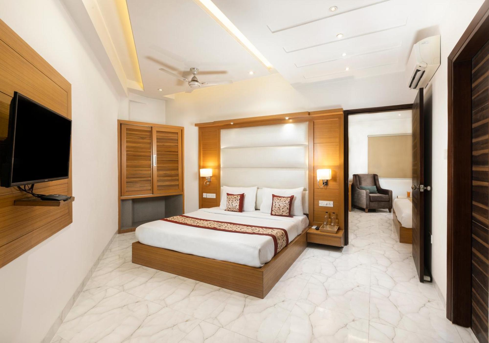 Aero Star By Star Group 3* New Delhi