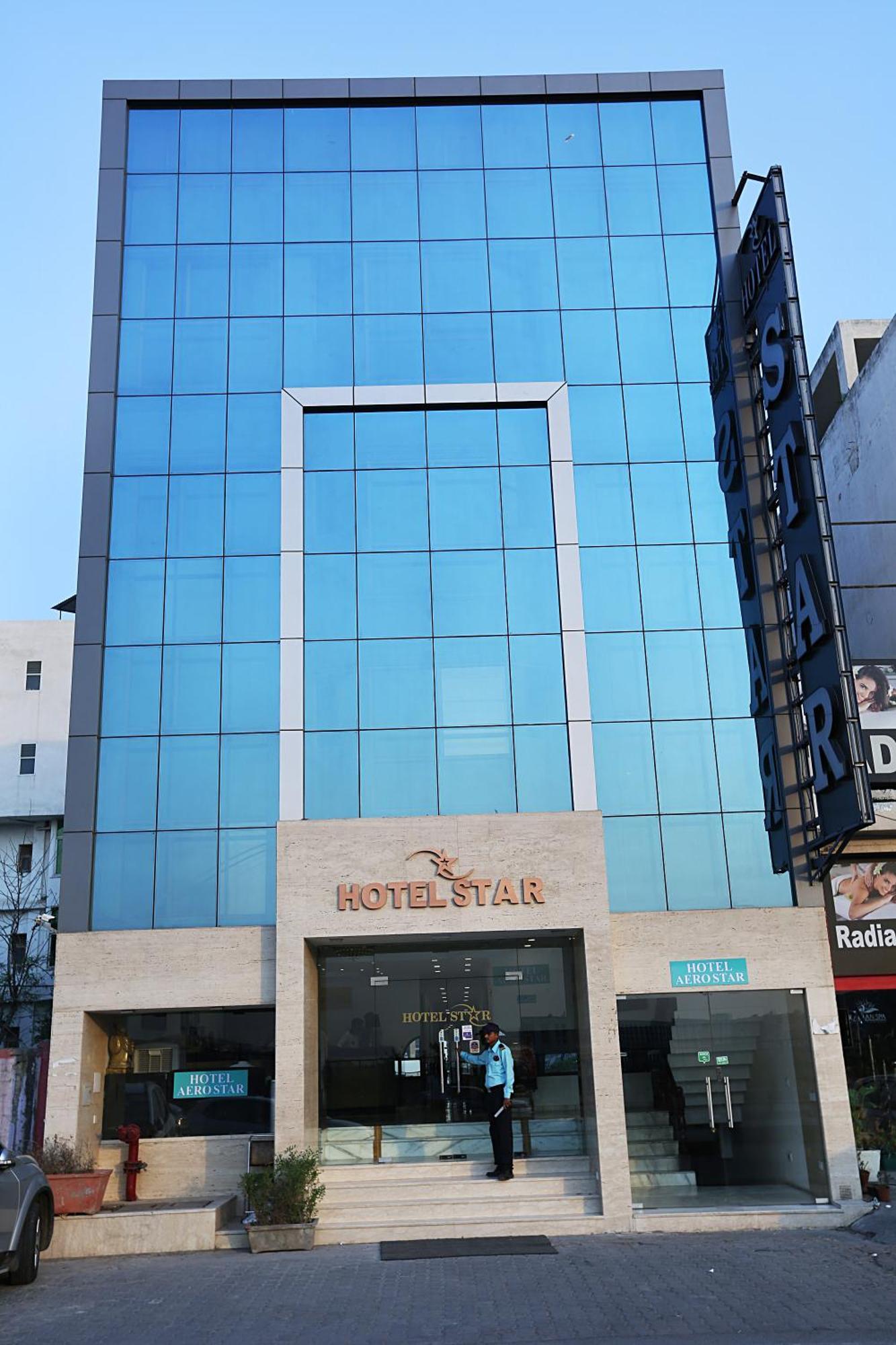 Hotel Aero Star By Star Group New Delhi