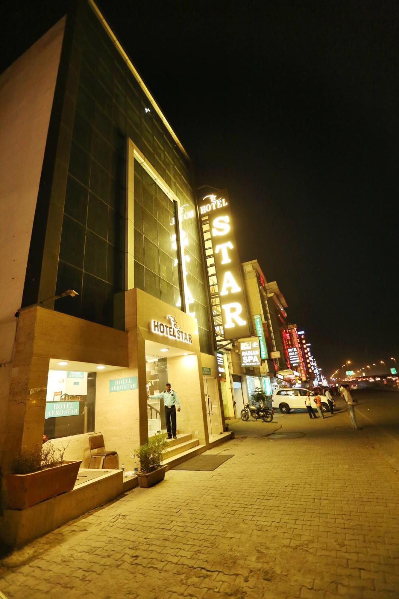 Aero Star By Star Group Hotel 3*