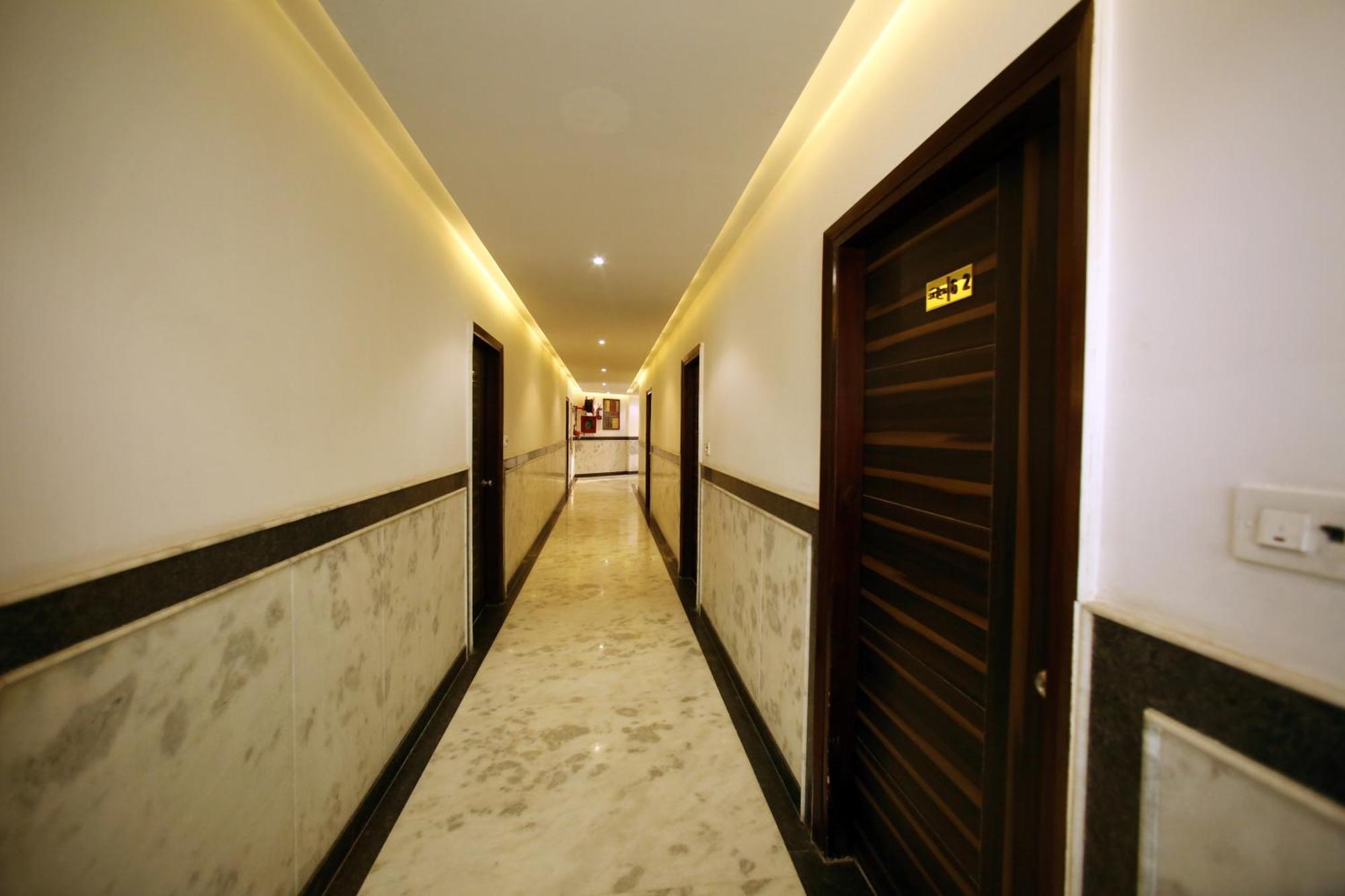 Hotel Aero Star By Star Group New Delhi