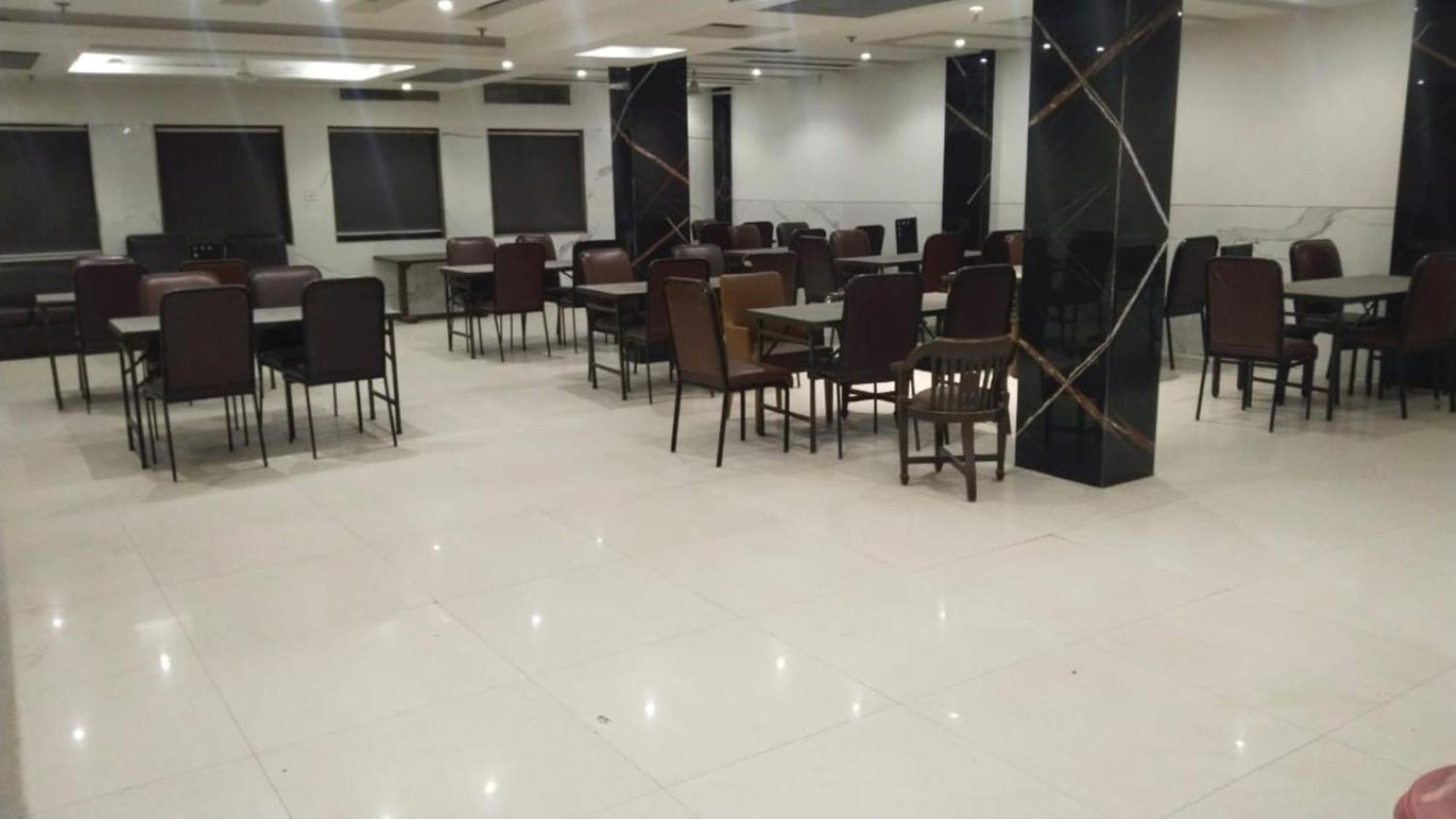 Aero Star By Star Group 3* New Delhi